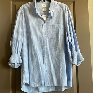 H&M men’s striped button down shirt